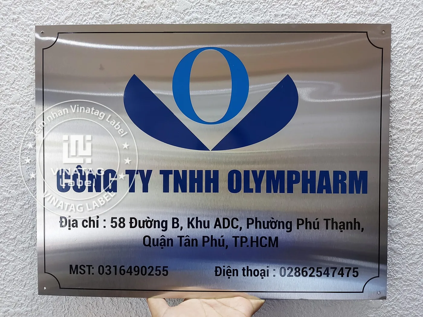 Bảng tên nhân viên inox đồng hợp kim